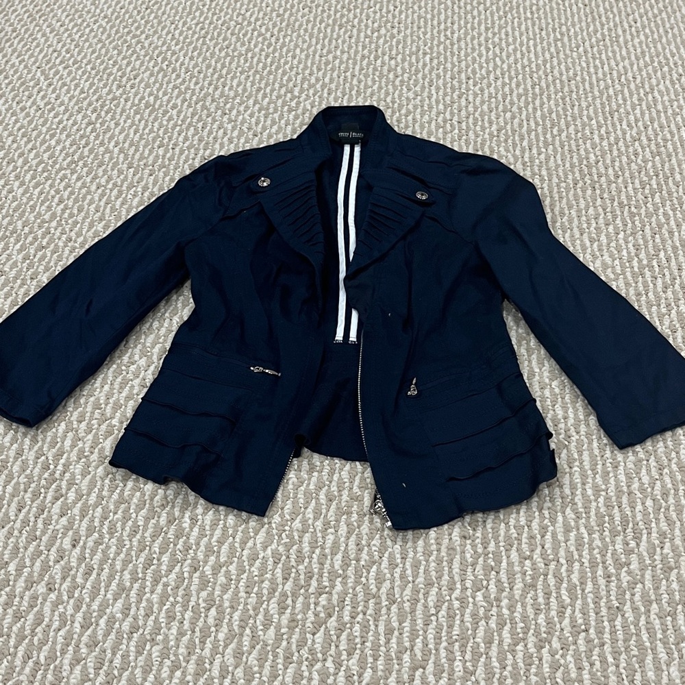 Chic Navy Jacket with Button Accents